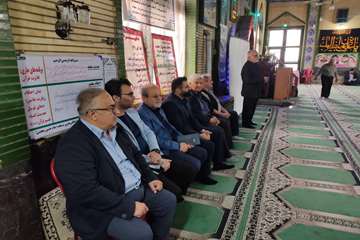 حضور سرپرست مرکز بهداشت رشت در میز خدمت دستگاه‌های اجرایی شهرستان